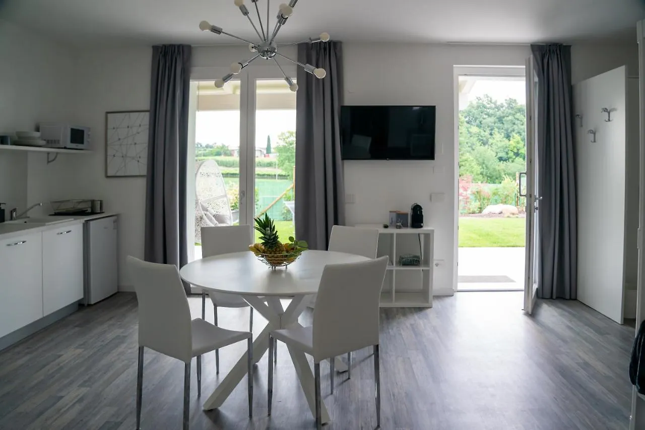 Apartment Residence Le Aromatiche Cavaion Veronese