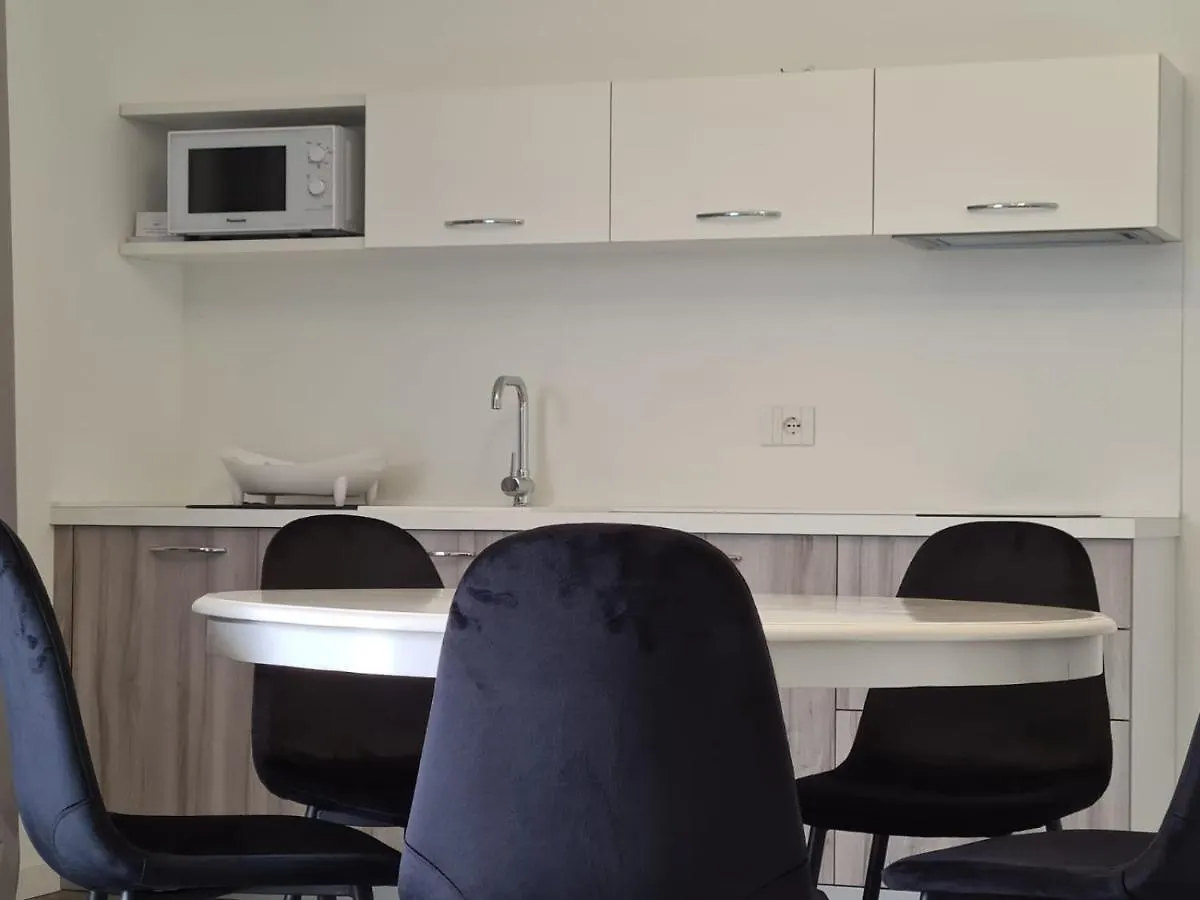 Residence Le Aromatiche Cavaion Veronese İtalya