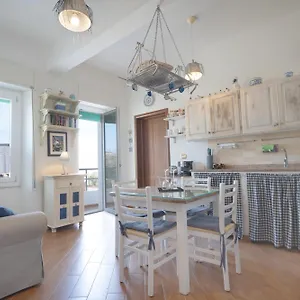 https://appartamento-arlina.hotelsalgherosardinia.com